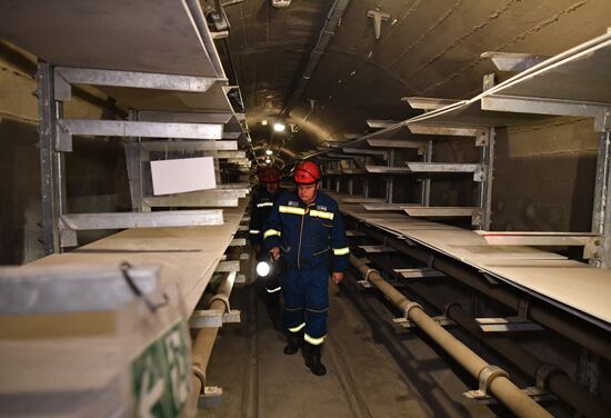 Underground structures under Kutuzovsky Prospekt