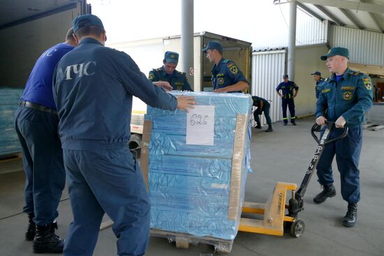Russia's humanitarian aid convoy arrives in Donetsk