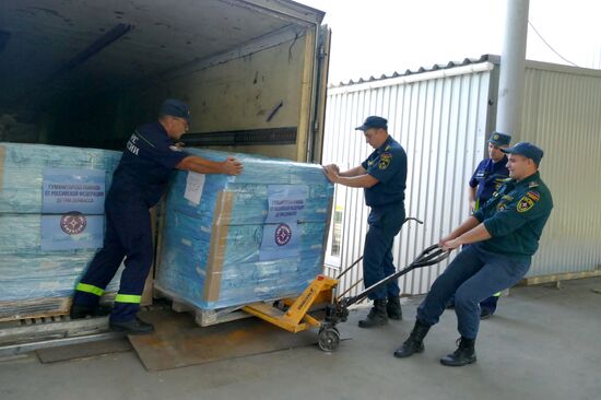 Russia's humanitarian aid convoy arrives in Donetsk