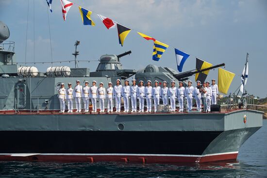 Final rehearsal of naval parade in Sevastopol
