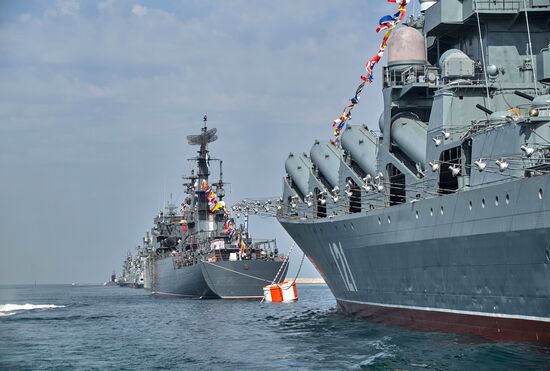 Final rehearsal of naval parade in Sevastopol