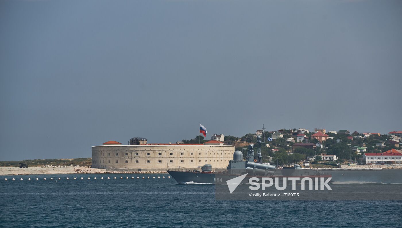 Final rehearsal of naval parade in Sevastopol