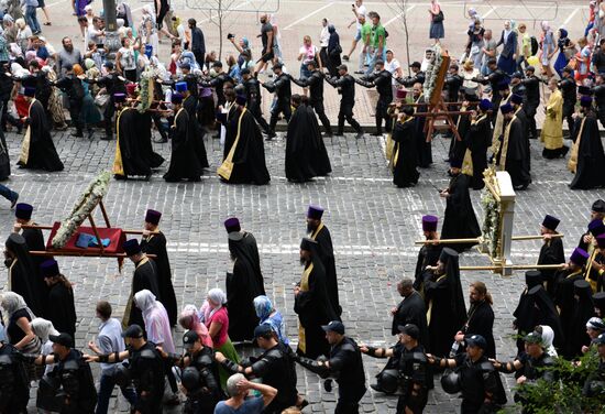 Religious procession in Kiev