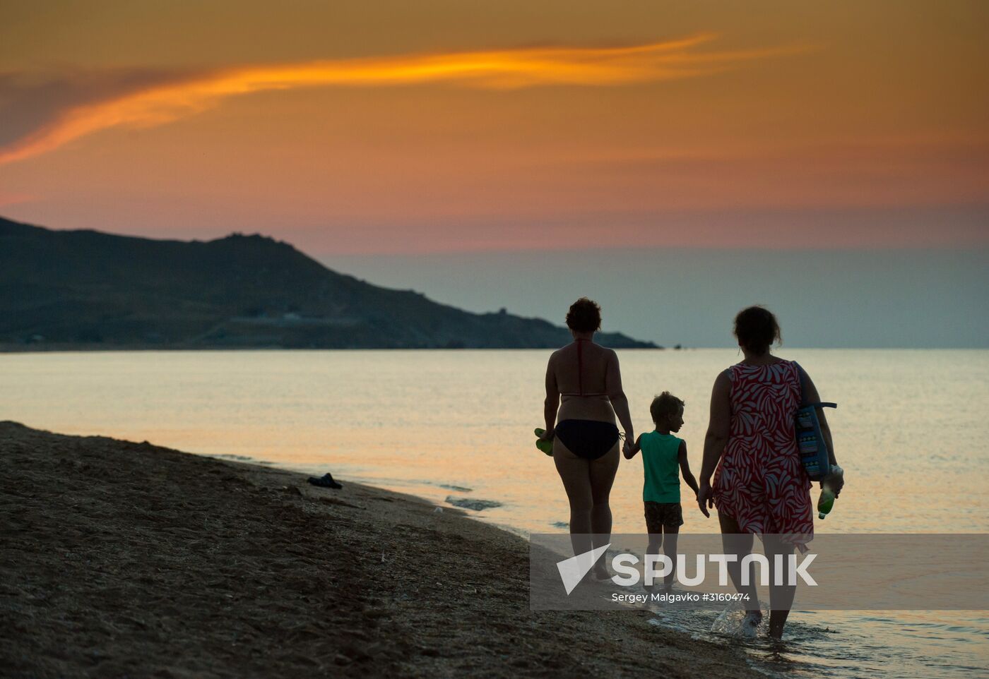 Vacation on Sea of Azov in Crimea