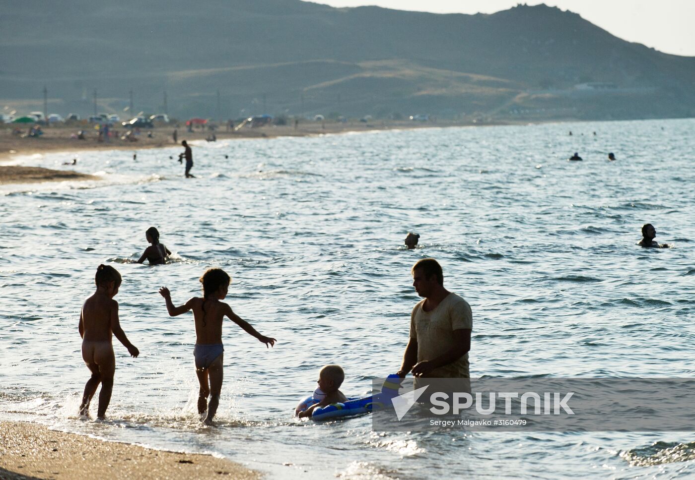 Vacation on Sea of Azov in Crimea