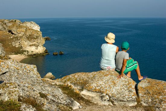 Vacation on Sea of Azov in Crimea