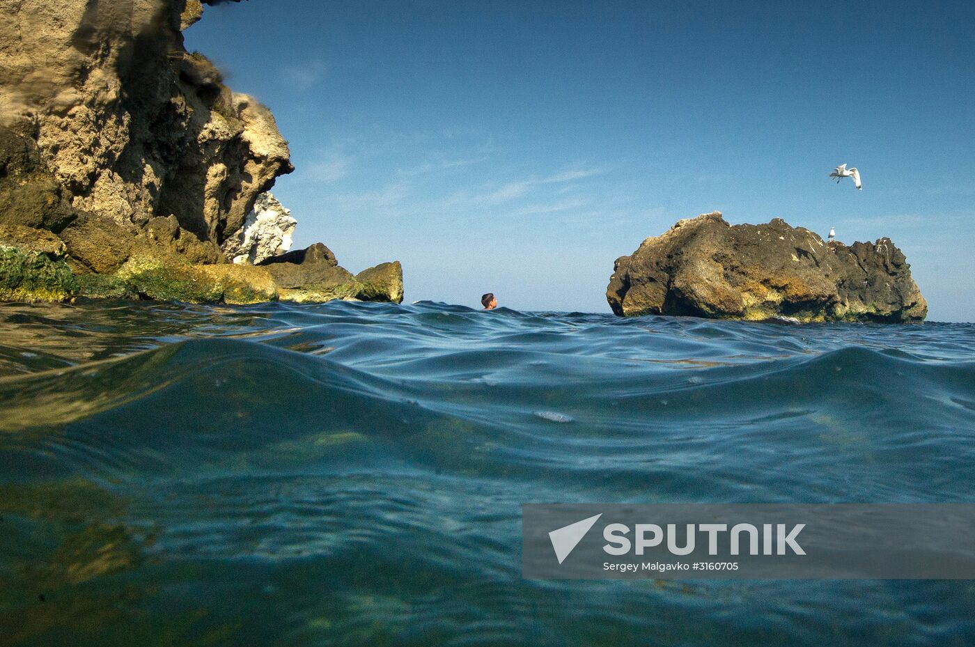 Vacation on Sea of Azov in Crimea