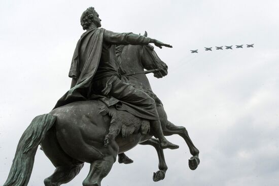 Dress rehearsal of Navy Day Parade in St. Petersburg
