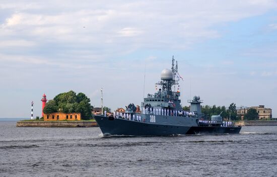 Final practice of Navy Day Parade in Kronstadt