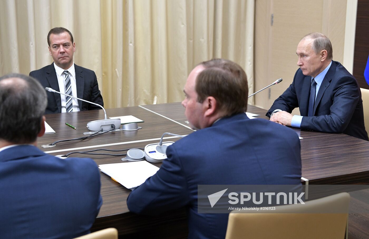 President Vladimir Putin chairs Government meeting
