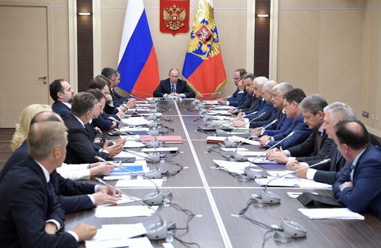 President Vladimir Putin holds meeting with Government members