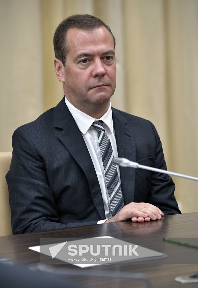 President Vladimir Putin chairs Government meeting