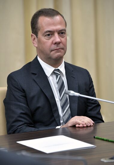 President Vladimir Putin chairs Government meeting