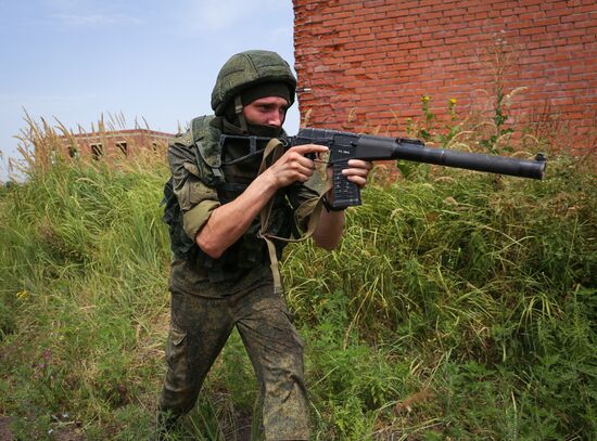 Tactical drill with Southern Military District special force units