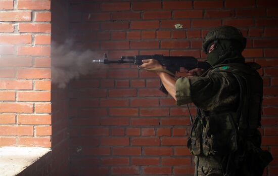 Tactical drill with Southern Military District special force units