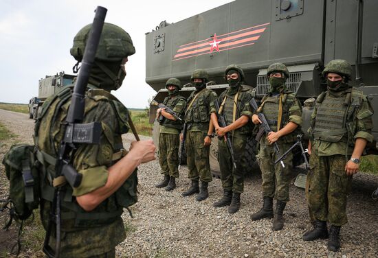 Tactical drill with Southern Military District special force units