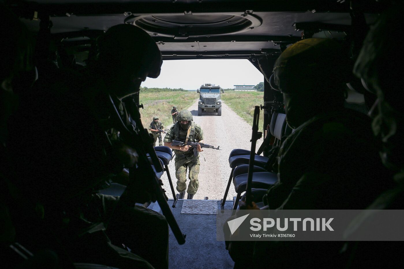 Tactical drill with Southern Military District special force units