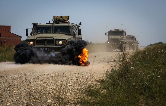 Tactical drill with Southern Military District special force units