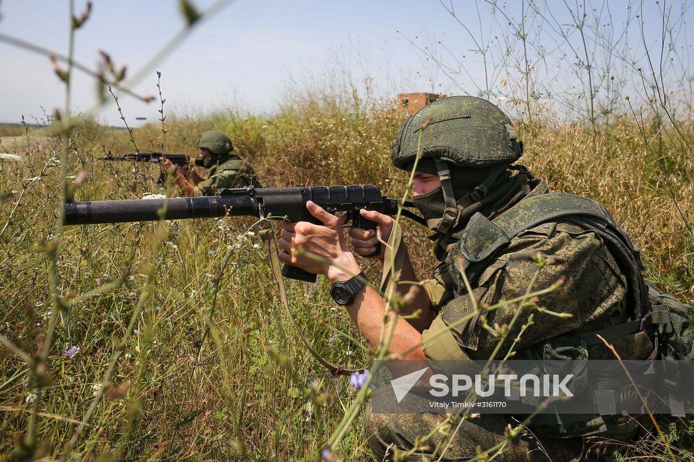 Tactical drill with Southern Military District special force units