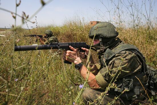 Tactical drill with Southern Military District special force units
