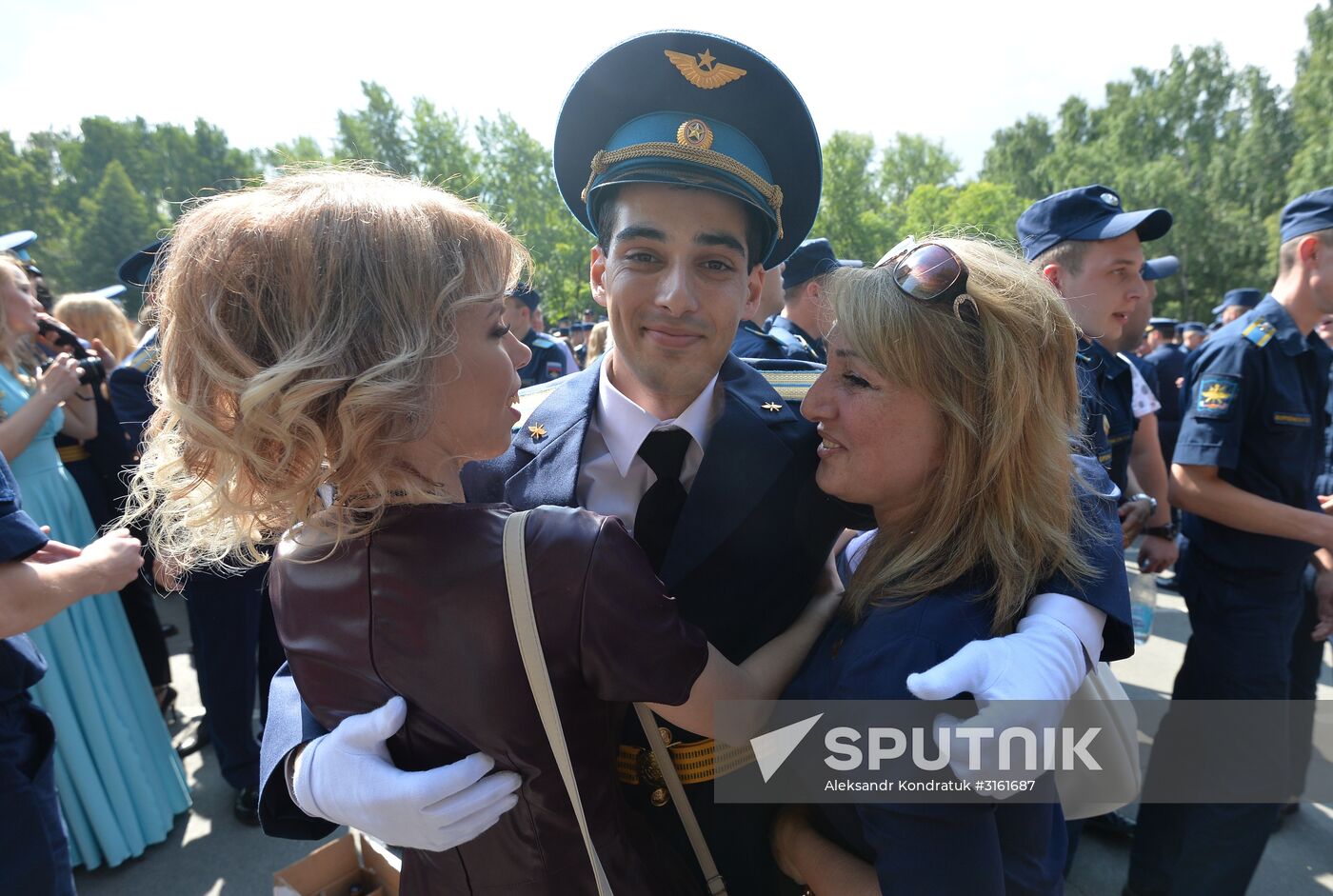 Graduation of officers in military aviation institute of navigators in Chelyabinsk