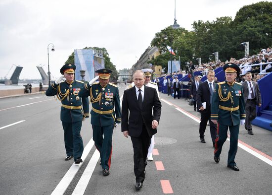 President Putin takes part in Navy Day celebrations