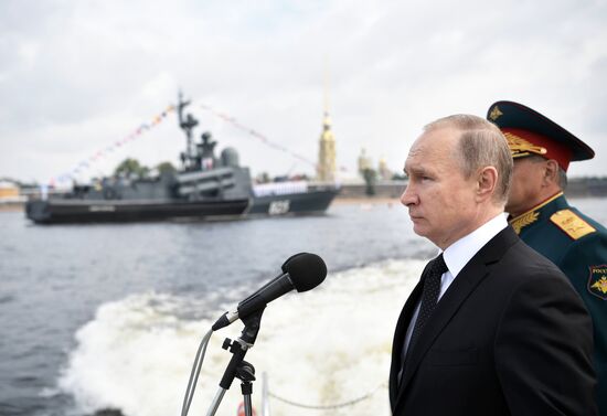 President Putin takes part in Navy Day celebrations