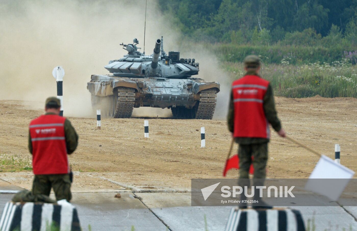 Tank Biathlon Stage 1: Individual race. Day One