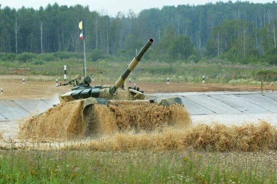 Tank Biathlon Stage 1: Individual race. Day One