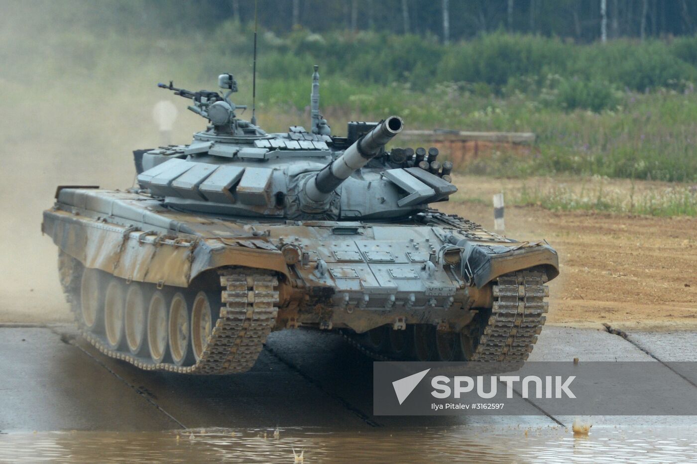 Tank Biathlon Stage 1: Individual race. Day One