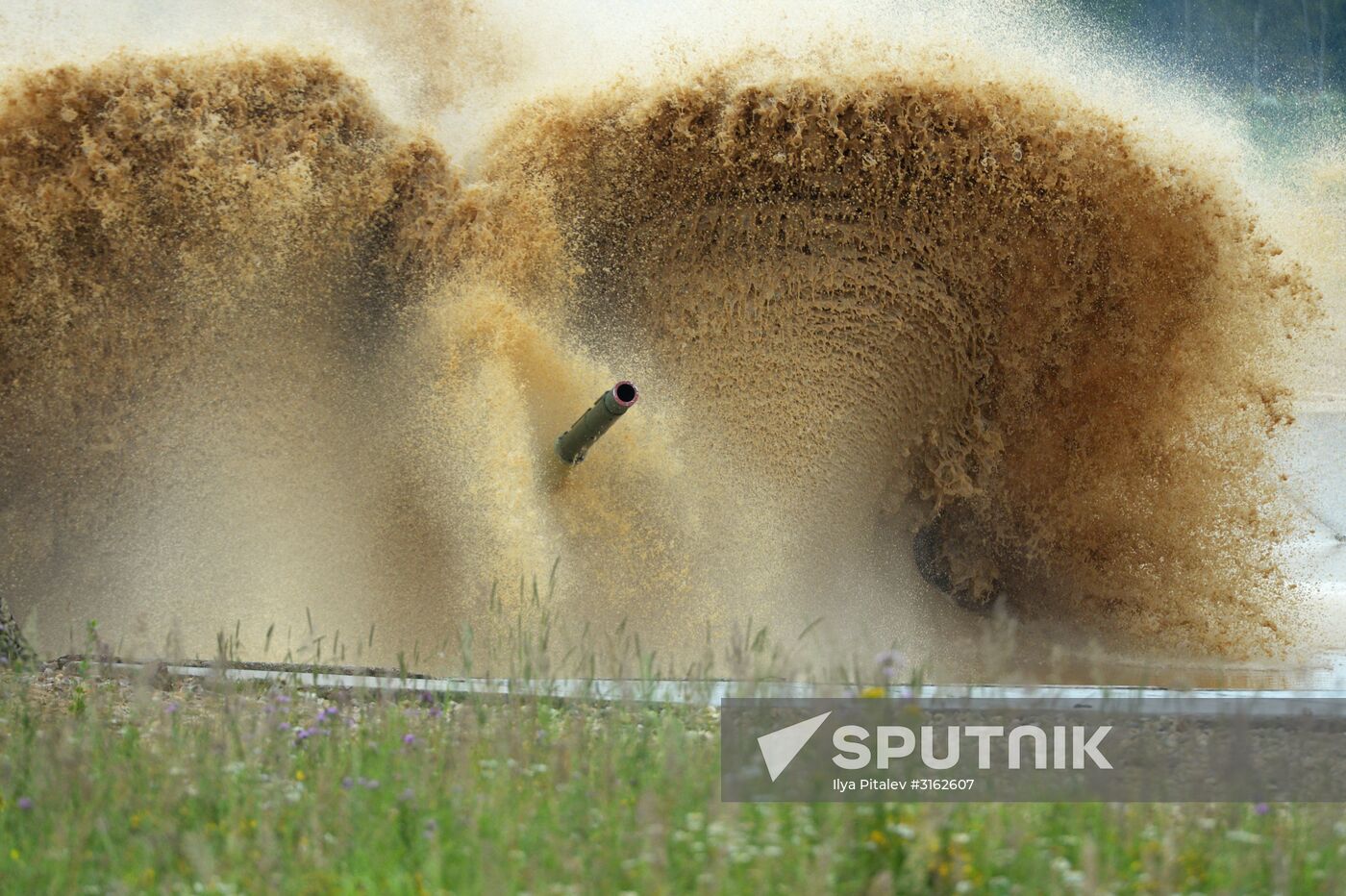 Tank Biathlon Stage 1: Individual race. Day One