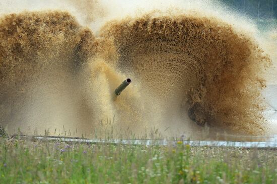 Tank Biathlon Stage 1: Individual race. Day One