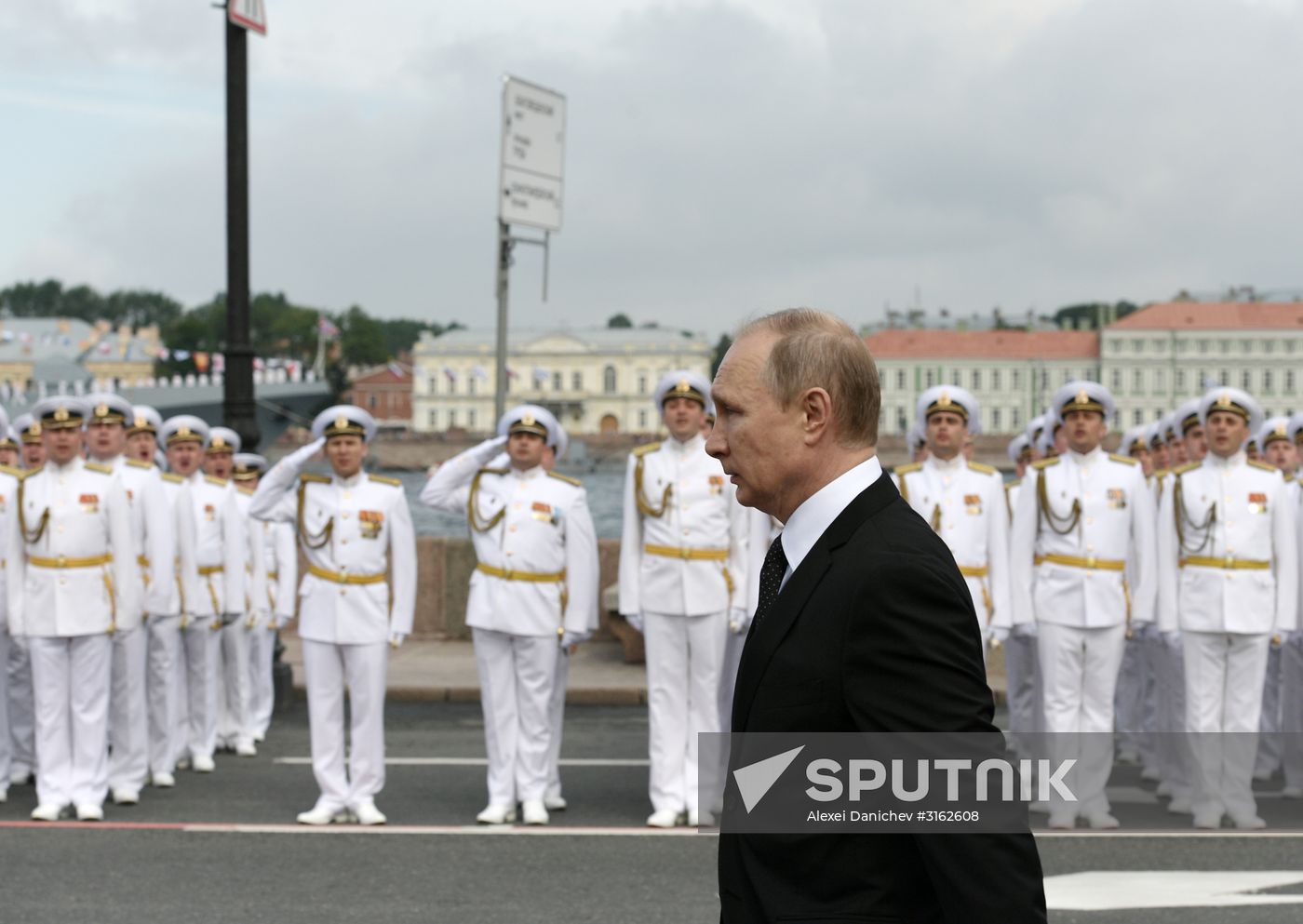 President Putin takes part in Navy Day celebrations