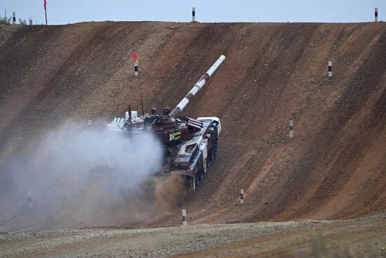 Tank Biathlon Stage 1: Individual race. Day One