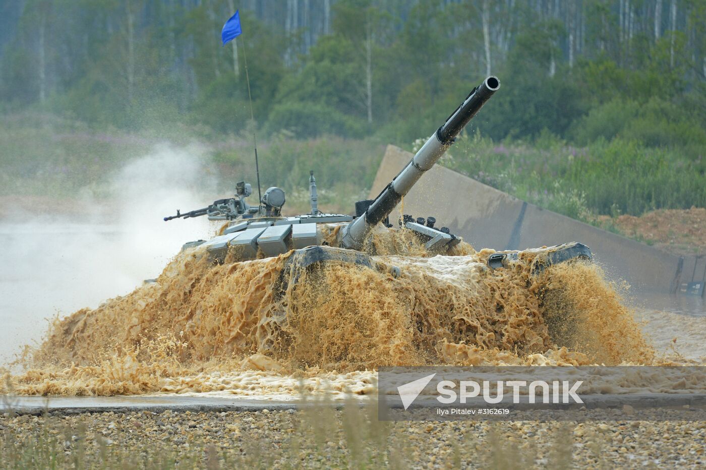 Tank Biathlon Stage 1: Individual race. Day One