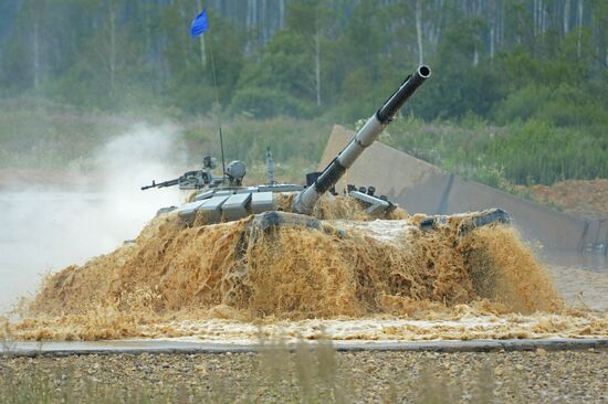 Tank Biathlon Stage 1: Individual race. Day One