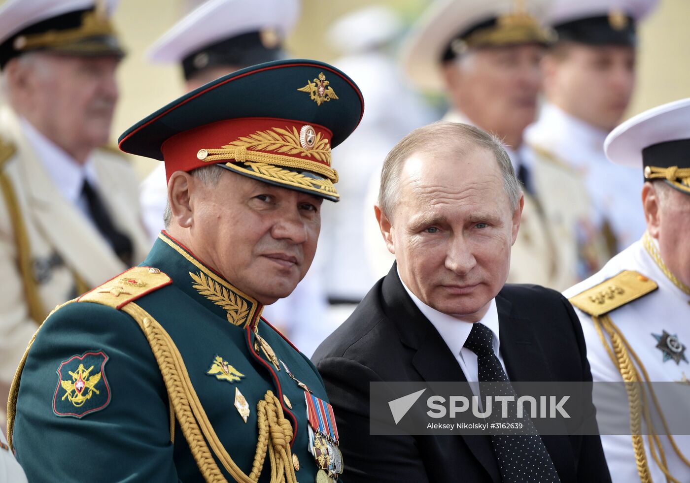 President Putin takes part in Navy Day celebrations