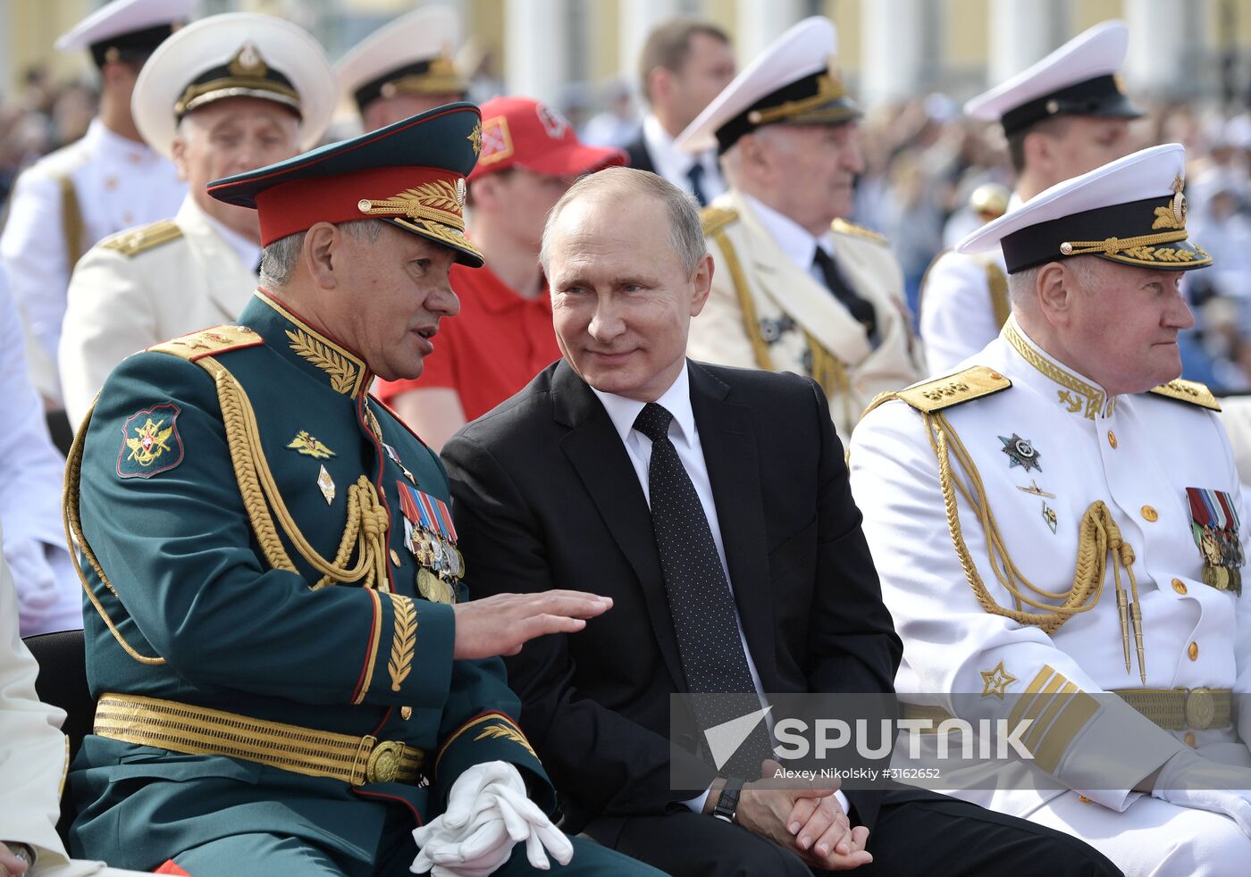 President Putin takes part in Navy Day celebrations