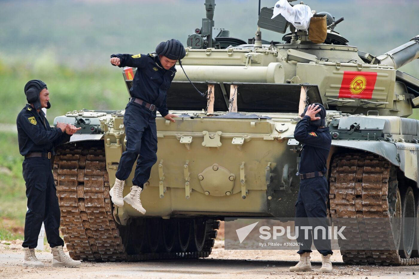 Tank Biathlon Stage 1: Individual race. Day One