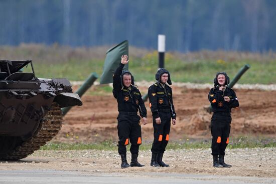Tank Biathlon Stage 1: Individual race. Day One