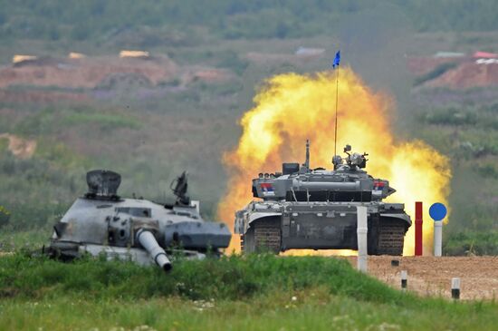 Tank Biathlon Stage 1: Individual race. Day One