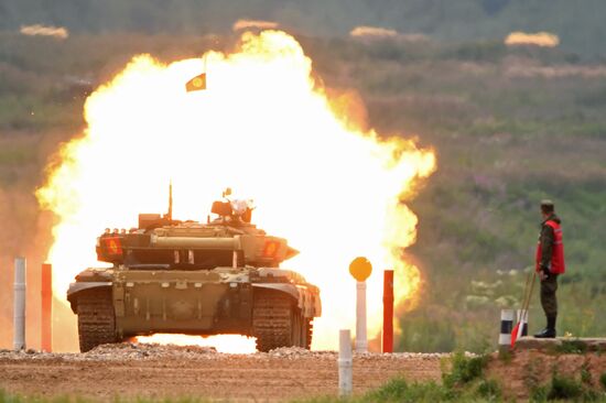 Tank Biathlon Stage 1: Individual race. Day One