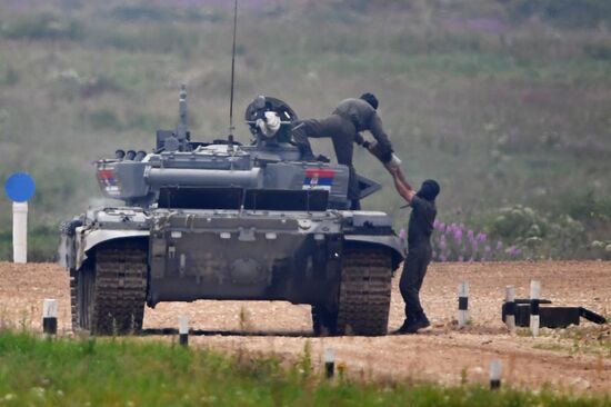 Tank Biathlon Stage 1: Individual race. Day One