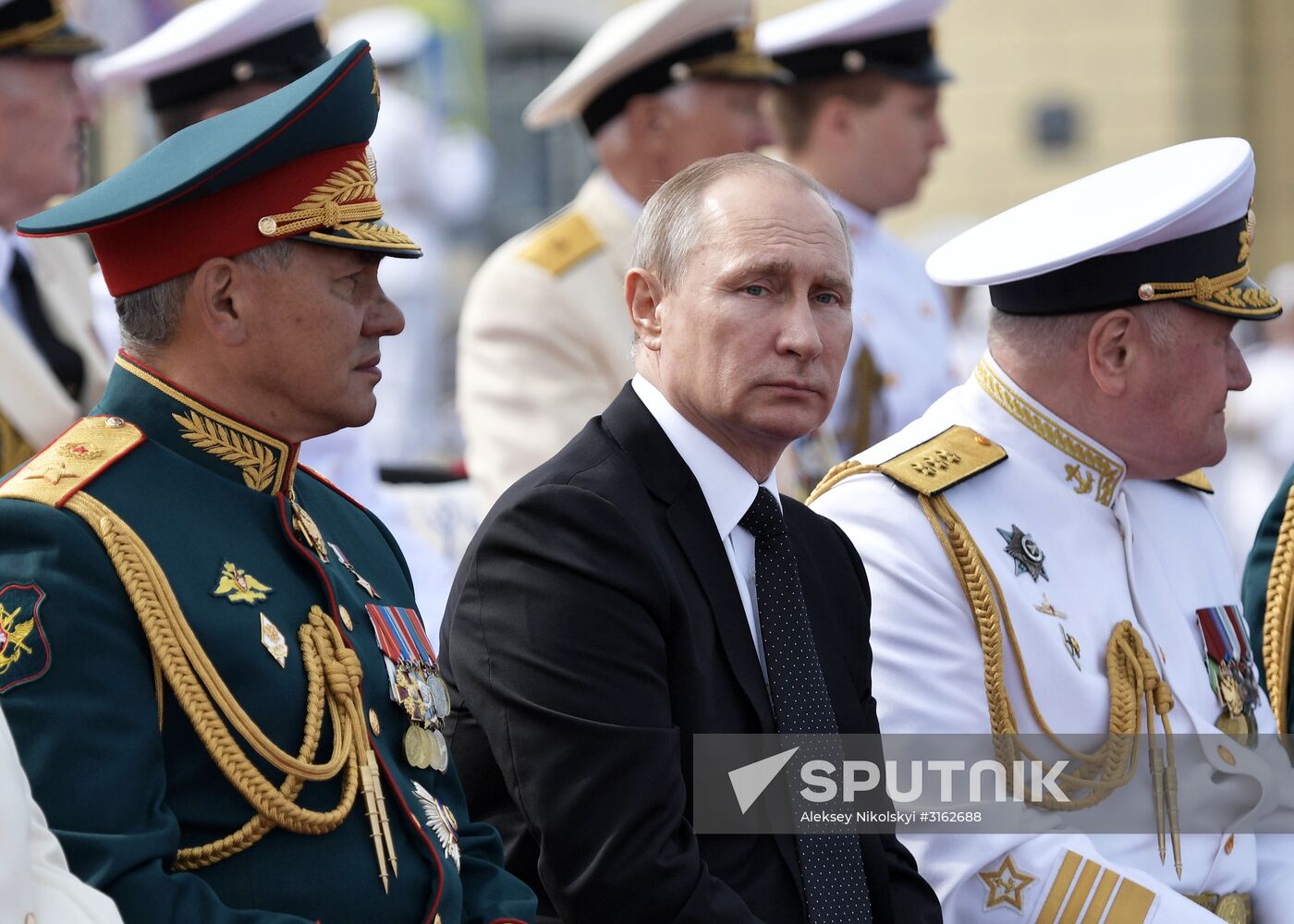 President Putin takes part in Navy Day celebrations
