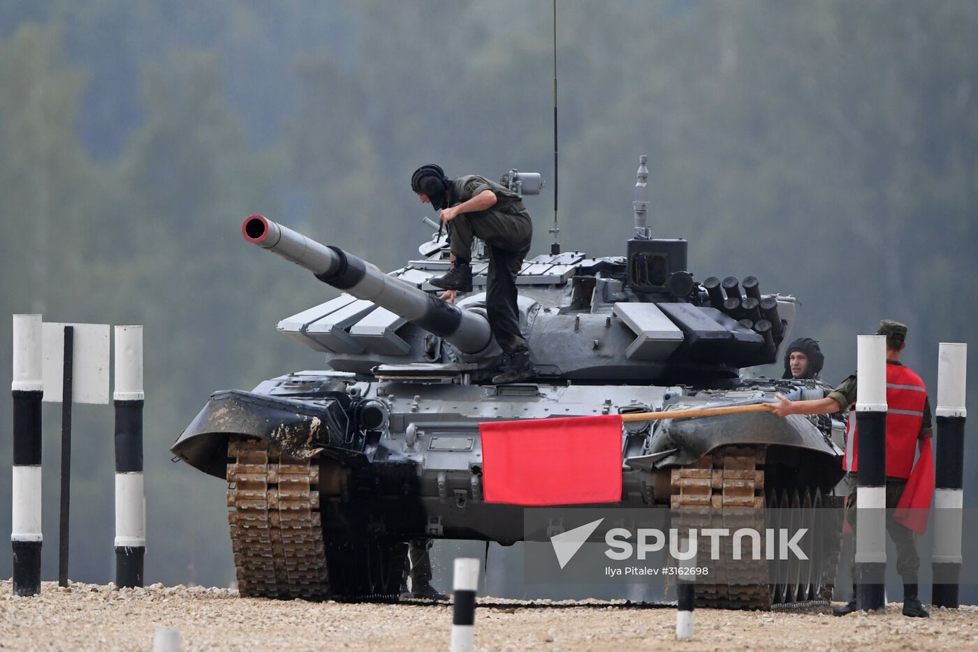 Tank Biathlon Stage 1: Individual race. Day One