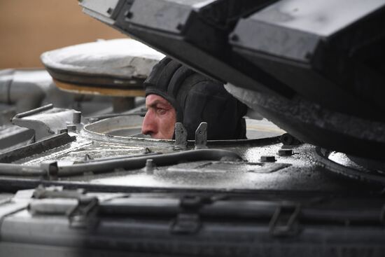 Tank Biathlon Stage 1: Individual race. Day One