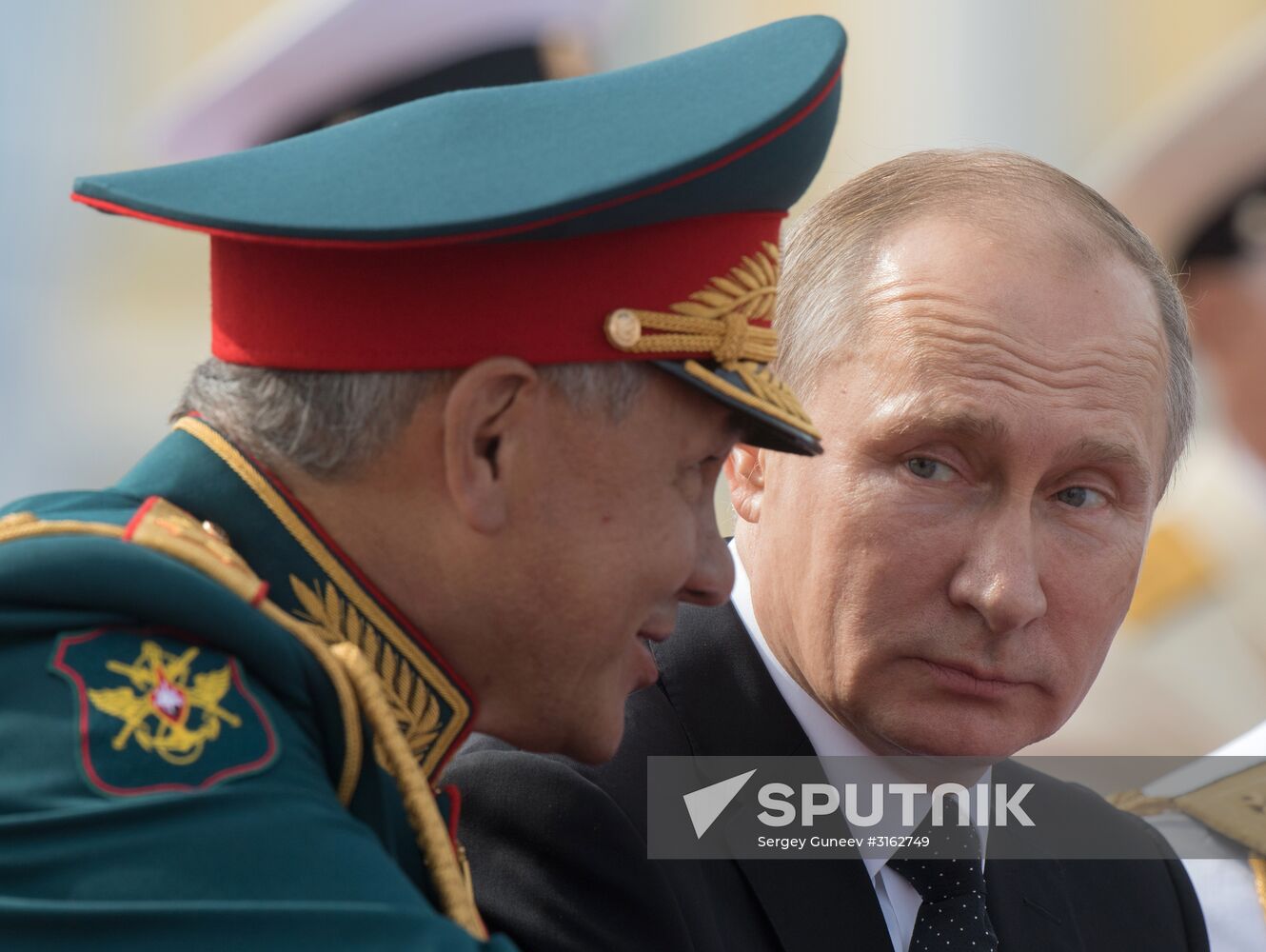 President Putin takes part in Navy Day celebrations