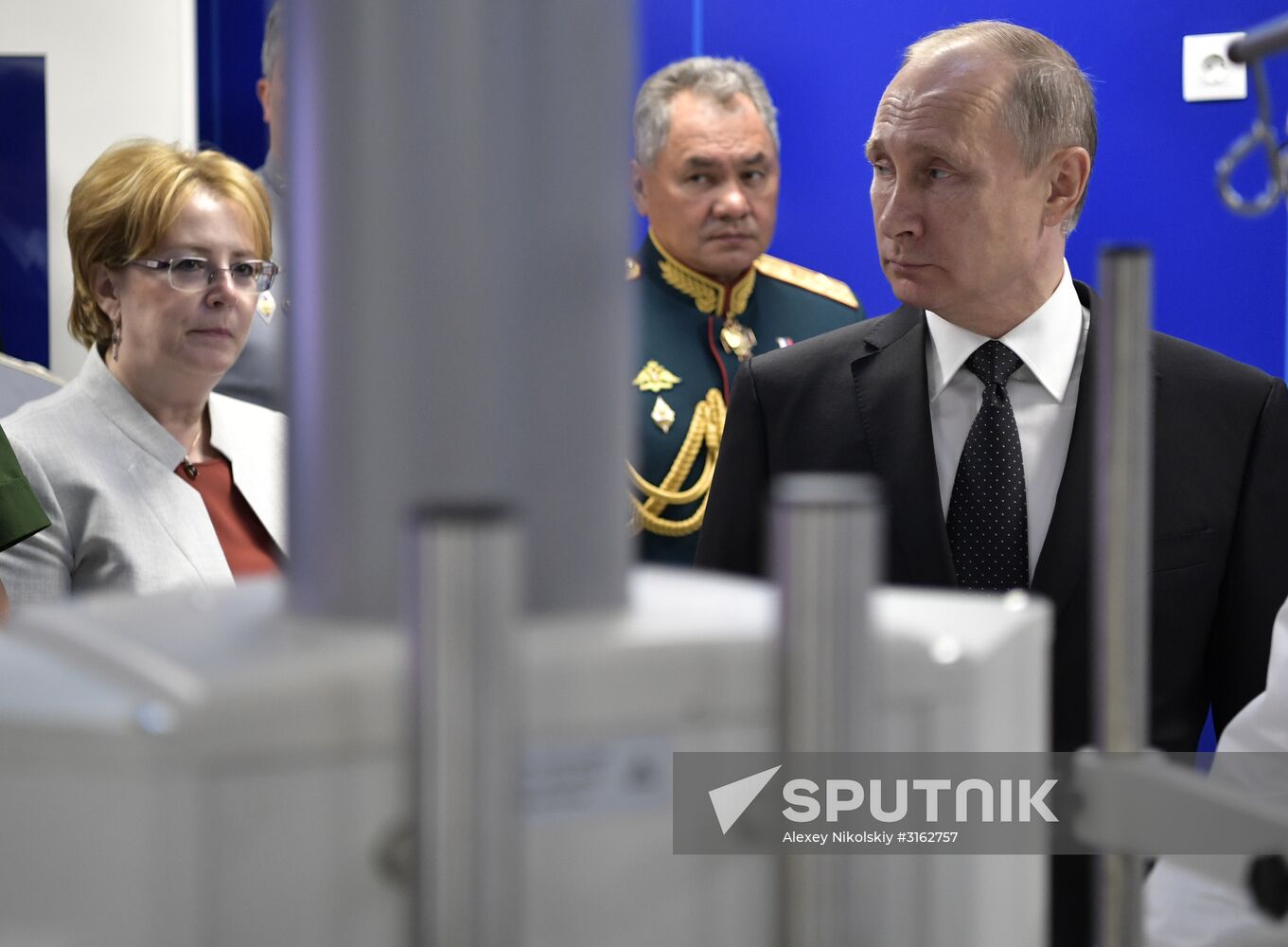 President Putin takes part in Navy Day celebrations