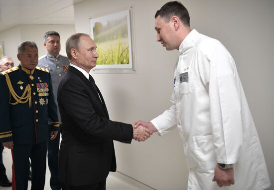 President Putin takes part in Navy Day celebrations