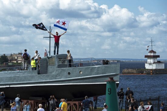 Navy Day celebrations in Russian cities